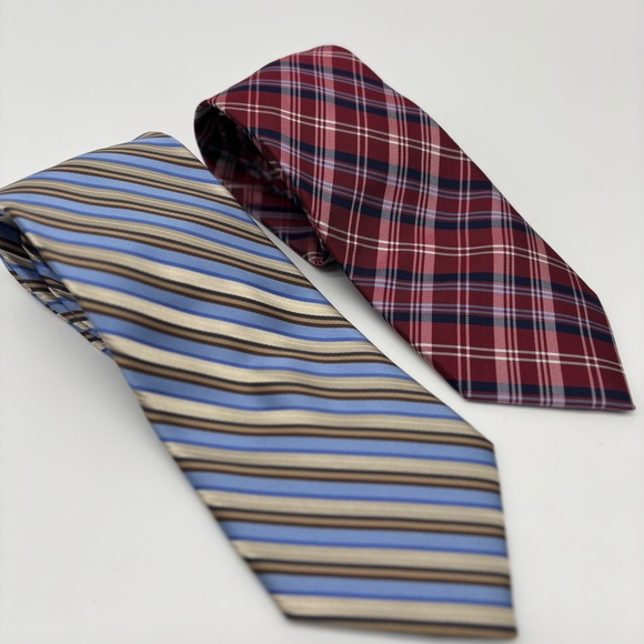 Lot of 2 Silk Ties Claiborne Blue Tan‎ Striped Chaps Red Navy Plaid - Picture 4 of 10